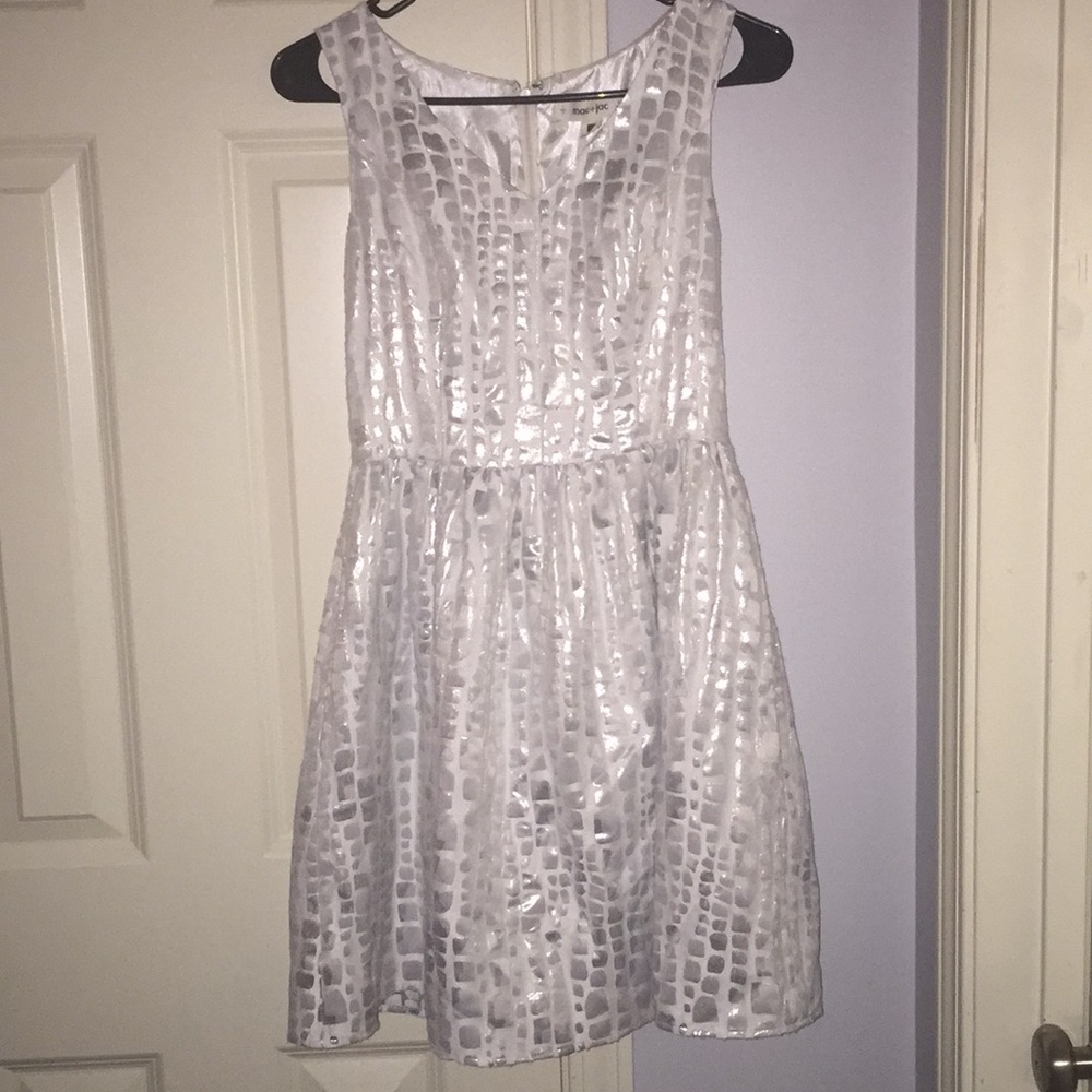 MAC AND JAC SLEEVELESS DRESS